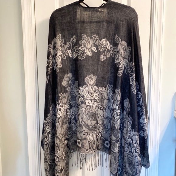 Abercrombie & Fitch Floral Fringe Poncho Coverup - Picture 3 of 5